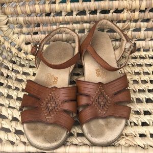 SAS TripAdvisor comfort sandals
